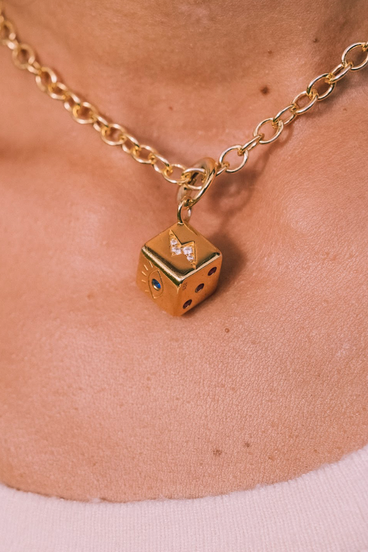 PLAYER  NECKLACE