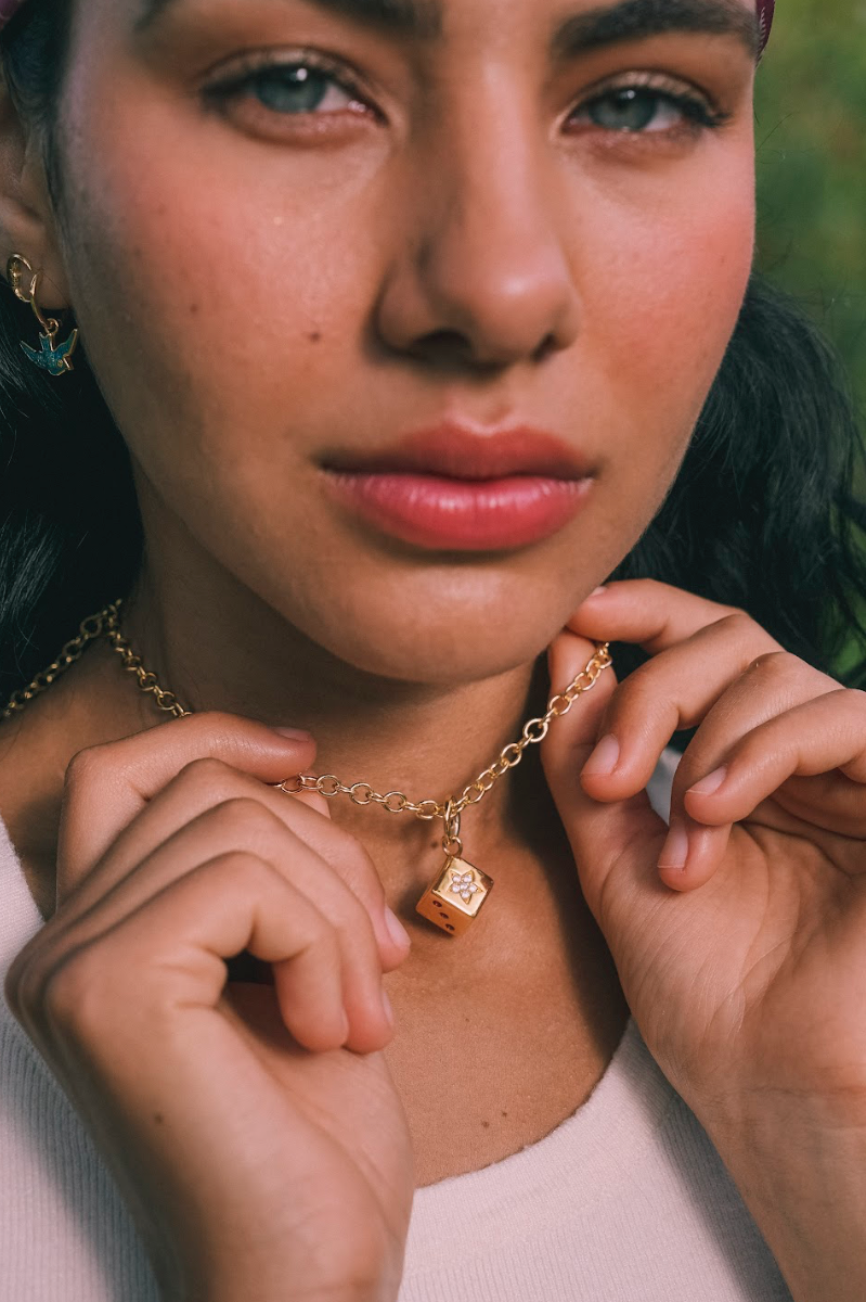 PLAYER  NECKLACE