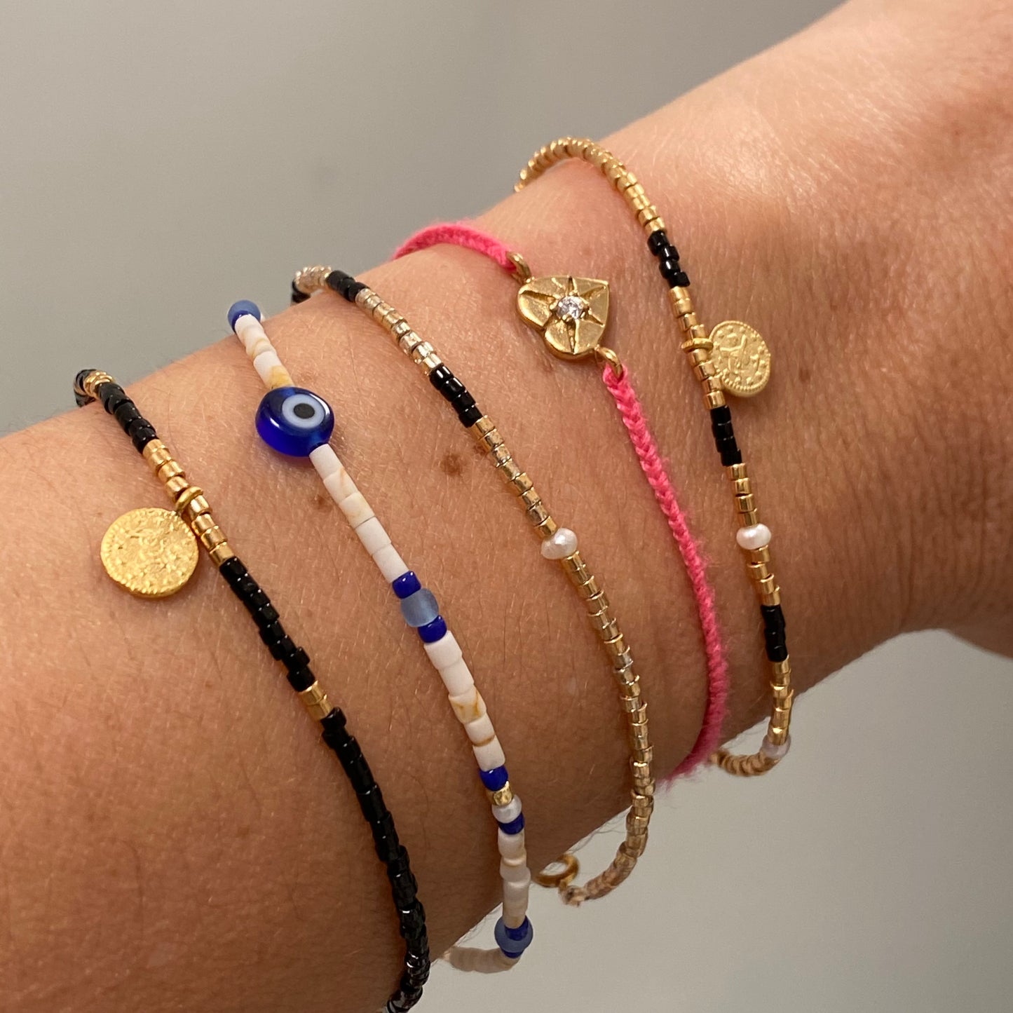 PERFECT COMPANION BRACELET - BLACK